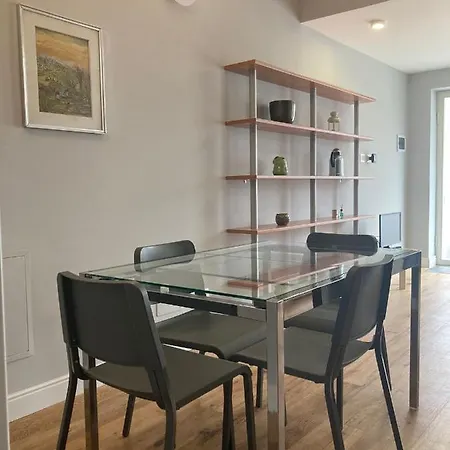 City Life Top Apartment-2
